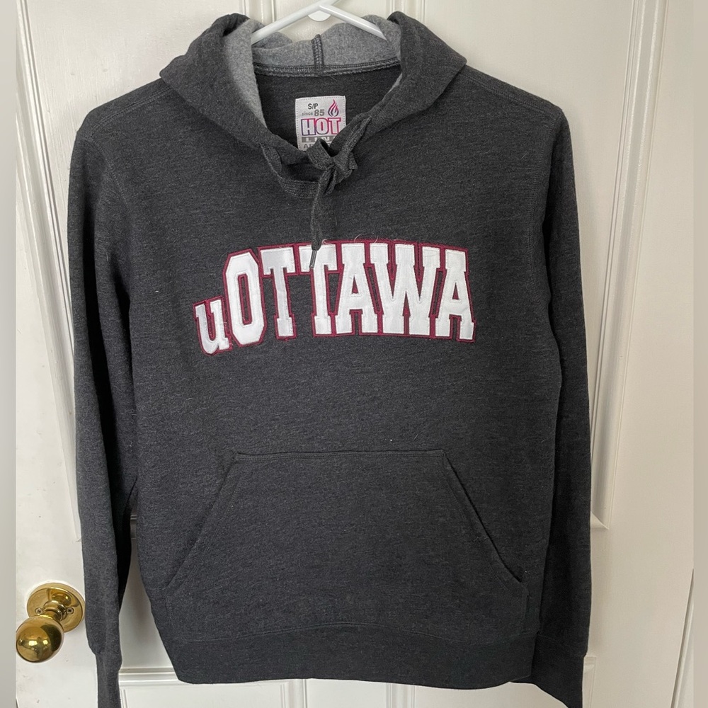 Nice University of Ottawa embroidered Kanga Hoodie